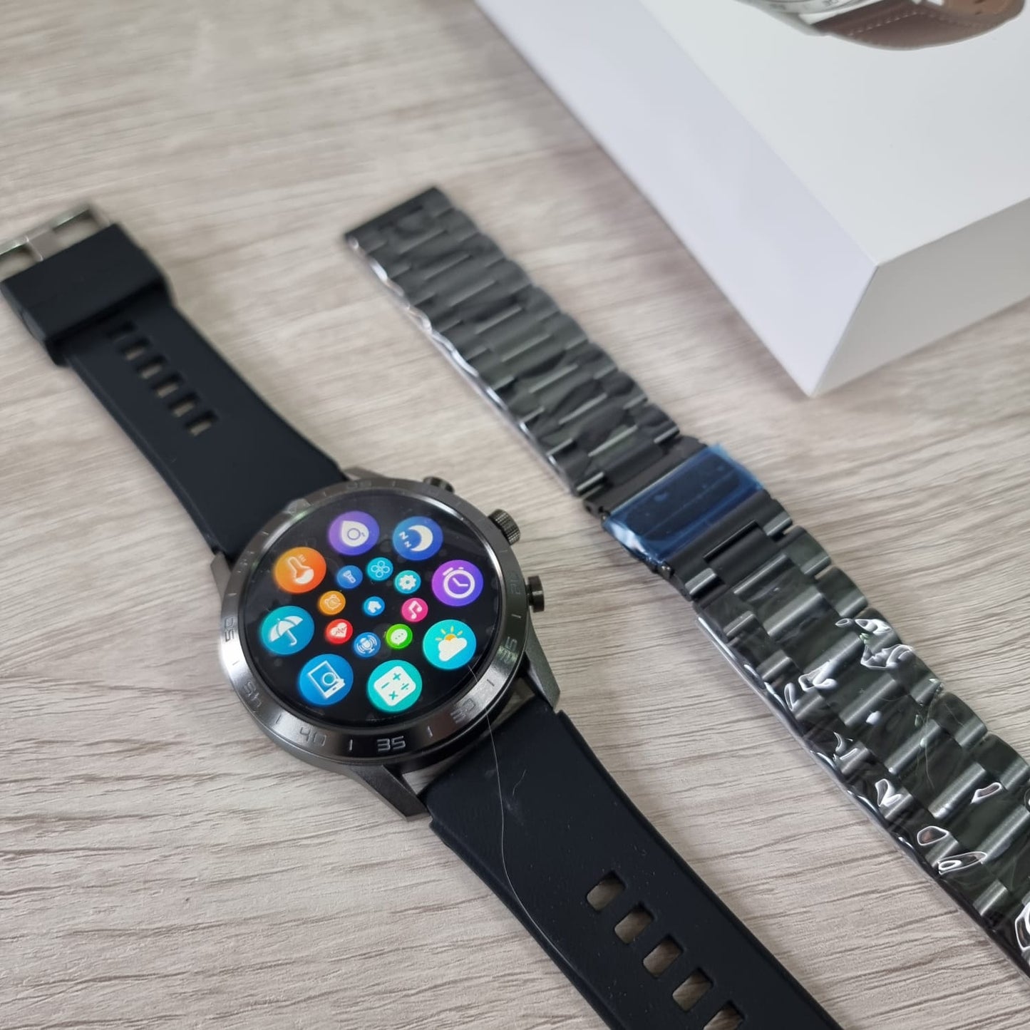 Smartwatch KK70 Gama Alta Carga Inalámbrica